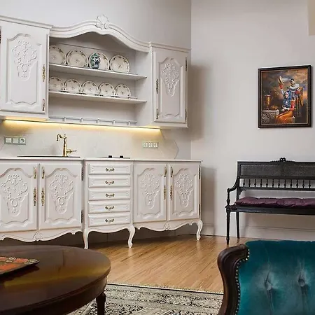 Inner Blossom Apartment